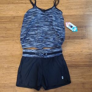 Nwt super cute bathinsuit 2 piece